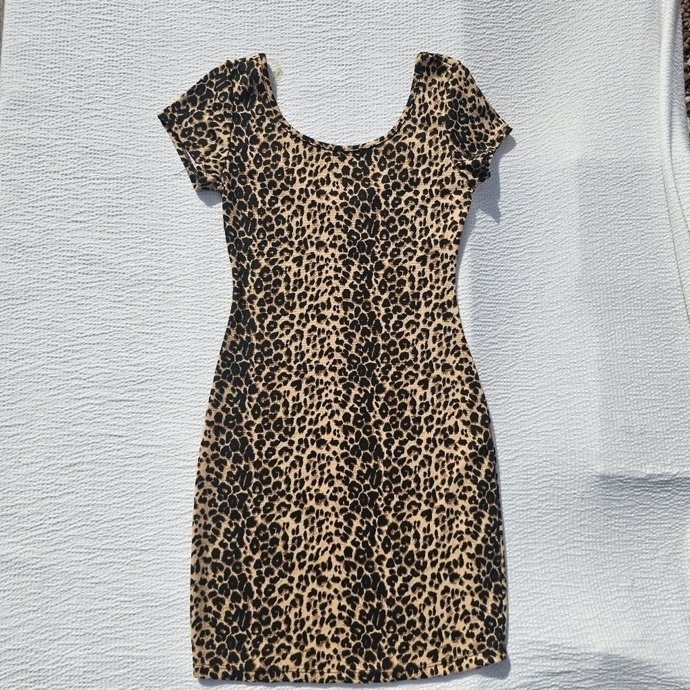 Love J leopard print short sleeve Bodycon Dress size Small
